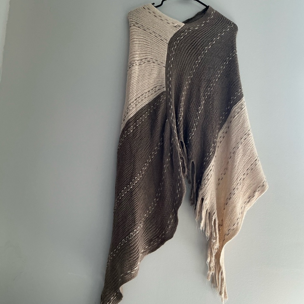 Demdaco Neutral Knit Poncho Shawl Wrap Fringe Boho Cozy Layering One Size